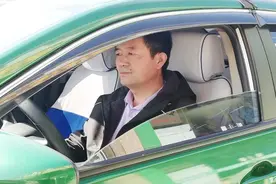 山东好人|潍坊奎文张城：的哥捡到一百克金条，失主托其保管4天图片