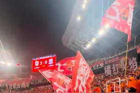 正好侃球丨特殊看台的特殊故事 路再远我们橙心追随图片