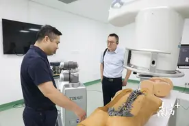 全省首家！国家级骨科手术机器人培训基地在中山揭牌图片