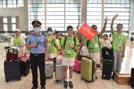 福州车站：开通“绿色”通道 助力“小茉莉”合唱团进京参赛图片