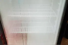 晨意帮忙丨京东上买的冷柜有水雾，市民几十次致电退货未果？回应：会尽快退货图片