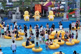 玩水去！浪浪浪水公园、杭州乐园、烂苹果乐园三园开启夏日狂欢图片