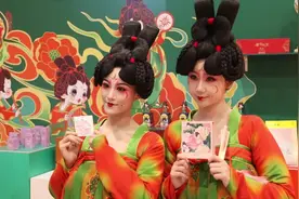 下“盲盒象棋”、徒手“灭火”，带你玩转漫博会！图片