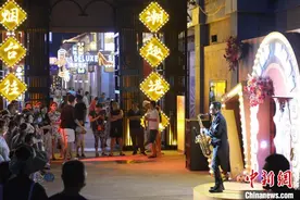 山东烟台：夏日“夜经济”增添城市活力图片