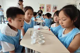 生态城海博社区开展暑假科学实验活动图片