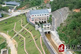 涔天河：开闸放水 为农田“解渴”图片
