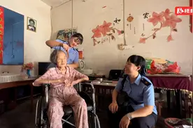 7266次的点滴 | 休班后，她们前往村庄探访百岁老人图片