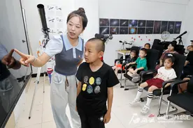 乌市水磨沟区：街道科技夏令营开营 同学们暑假探索神奇宇宙图片