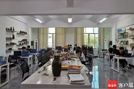琼海这家文创公司专注椰雕研发 致力打造海南特色工艺品图片