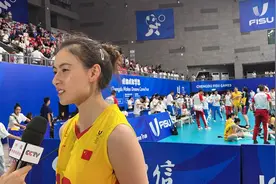 中国女排3：0战胜捷克挺进四强  成都姑娘缪依雯说：最终目标不能说，说了就不灵了图片