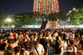 暑期旅游火爆，广州塔日均进塔1万人，需作最大接待量限流图片