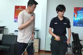 警犬vs家犬 搜毒搜爆图片