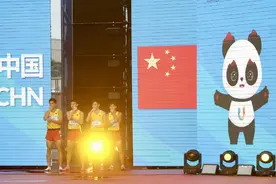 成都大运会｜田径——男子4x100米接力：中国队夺冠图片