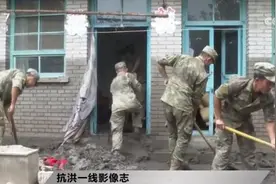 风雨中的青春面庞图片