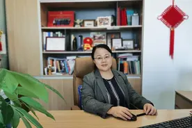 企业家、热心姐姐、老师……一起来解锁她的“多重身份”吧图片