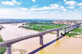 发现最美铁路第三站来到白银平川 融入甘宁1小时经济圈推动地方经济快速发展图片