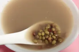解暑绿豆汤不是人人都能喝！医生：这类人喝多了反而伤身！图片