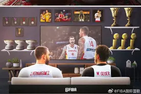 传承！FIBA官微晒图：埃尔南戈麦斯兄弟“接棒”加索尔兄弟图片