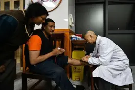 专家号，一元钱！大先生，“瓜真切”！图片