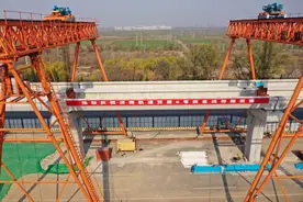 济南地铁8号线已全线贯通，预计2025年底通车图片