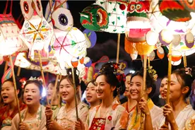 图片新闻|璀璨花灯迎中秋图片