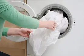 宝宝和大人的衣服能一起洗吗？终于有答案了图片