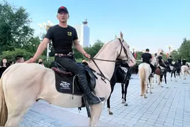 “粽香中国•乌鲁木齐 马上旅游篝火之夜”活动举办图片