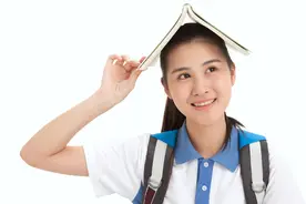 允许女中学生留长发，掌声里面“有文章”图片