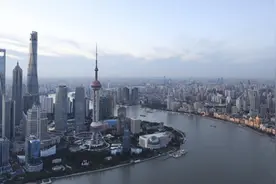 国务院参事：“远洋捕捞”是在滥用职权破坏法治，应引起高度警惕图片