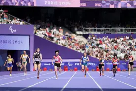 女子200米T36级决赛：史逸婷夺冠图片