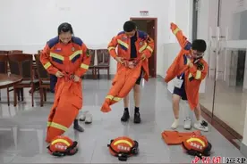 厦门海沧：消防夏令营 嗨翻这一“夏”图片