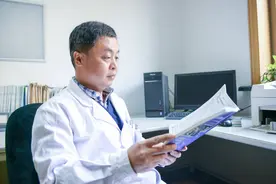 常年不吃早饭真的可能“摘胆”图片
