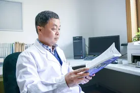 常年不吃早饭真的可能“摘胆”图片