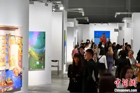 2025年巴塞尔艺术展香港展会首日：人如潮涌 销情畅旺图片