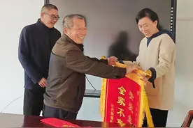 东平县平凡教师，非凡之举——两个电话挽救三条人命图片