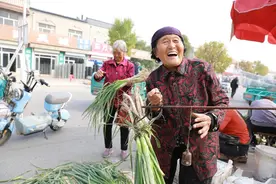 秋日黄河大集：家乡味道蕴乡愁图片