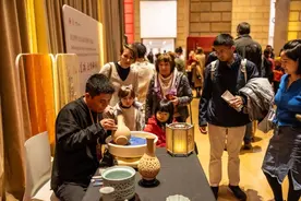 鲜活中国传统文化助燃美国春节热图片