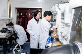 只有90nm！浙大科研团队研发世界最小LED图片