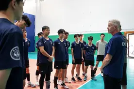 中国男排主教练海宁：坚信能带领中国队参加洛杉矶奥运会图片