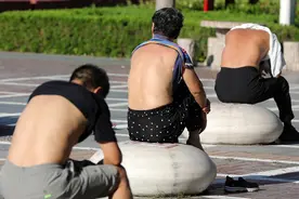 三伏天晒后背要注意哪些？中医专家：避免暴晒，讲究时段时长图片