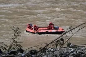 陕西柞水高速公路桥梁垮塌灾害遇难者增至12人 31人失联图片