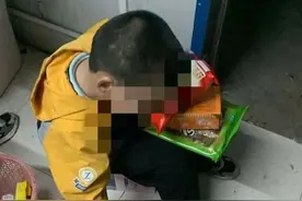5岁男童被生母虐待致残案一审宣判，生母因虐待罪获刑6年9个月图片