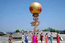 印象银滩丨模特老师高景娇：银滩秀场 魅力绽放图片