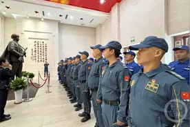 重庆市蓝天救援队开展烈士纪念日主题活动图片