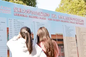 与医院共建“引才联络站”！这场春季招聘会让机遇“医”线牵，还开设了“简历门诊”图片