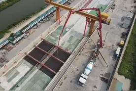 北京地铁6号线南延工程东小营南站主体结构今日封顶图片