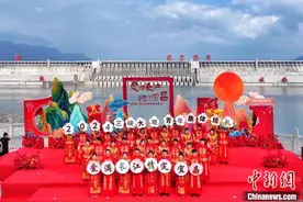湖北宜昌组建“万人红娘团” 为幸福牵线图片