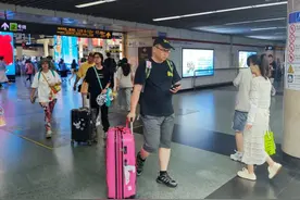 上海地铁试点行李寄存，首批共有10多个点位图片