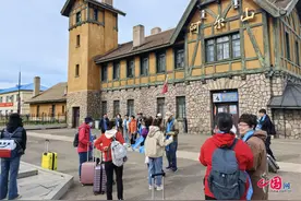 喜迎中国旅游日，“阿尔山号”旅游专列开车啦图片