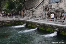 国庆乐拍|秋爽泉涌，幸福济南之黑虎泉图片